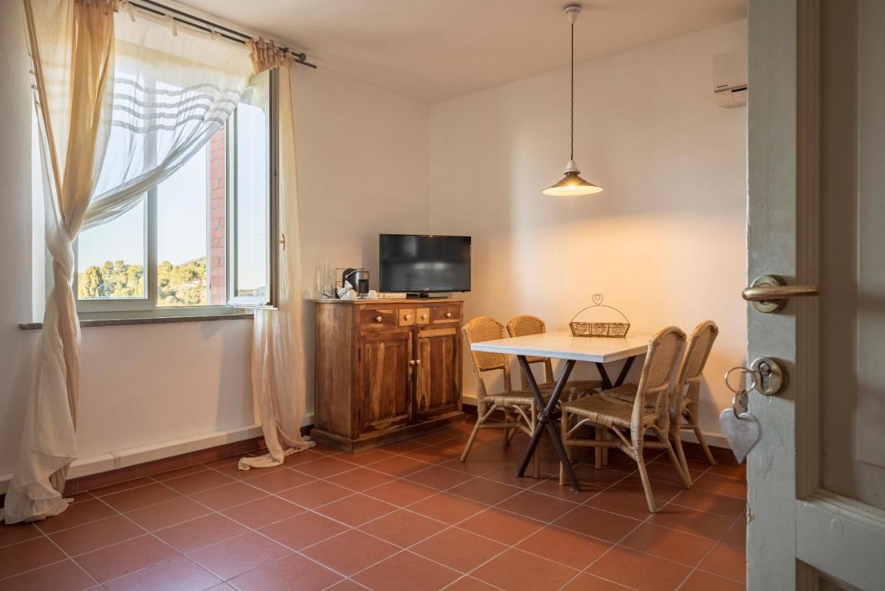 One-Bedroom Apartment First Floor